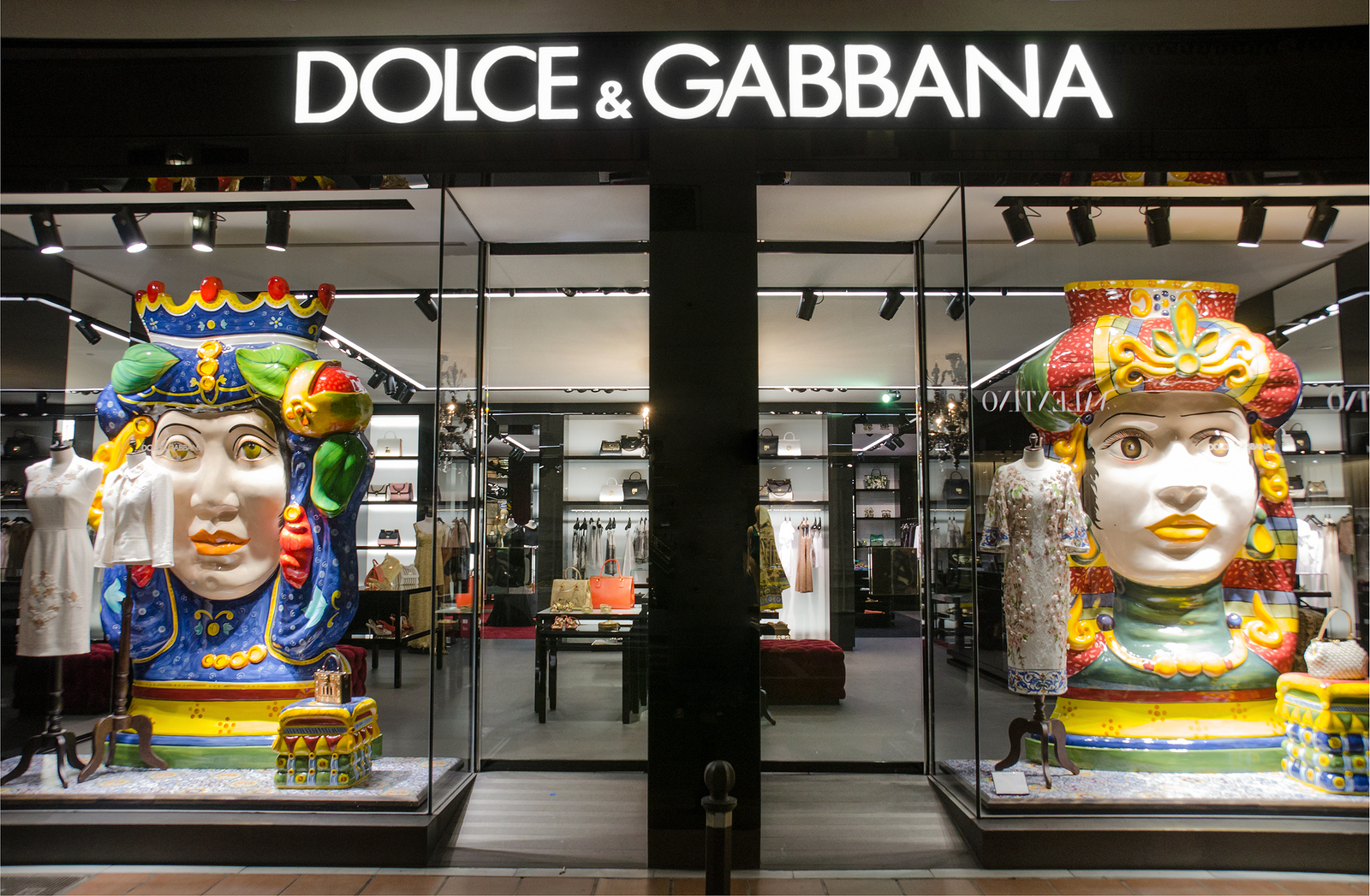 Puerto Banús property and living Dolce & Gabbana store in Puerto Banus Marbella Spain.