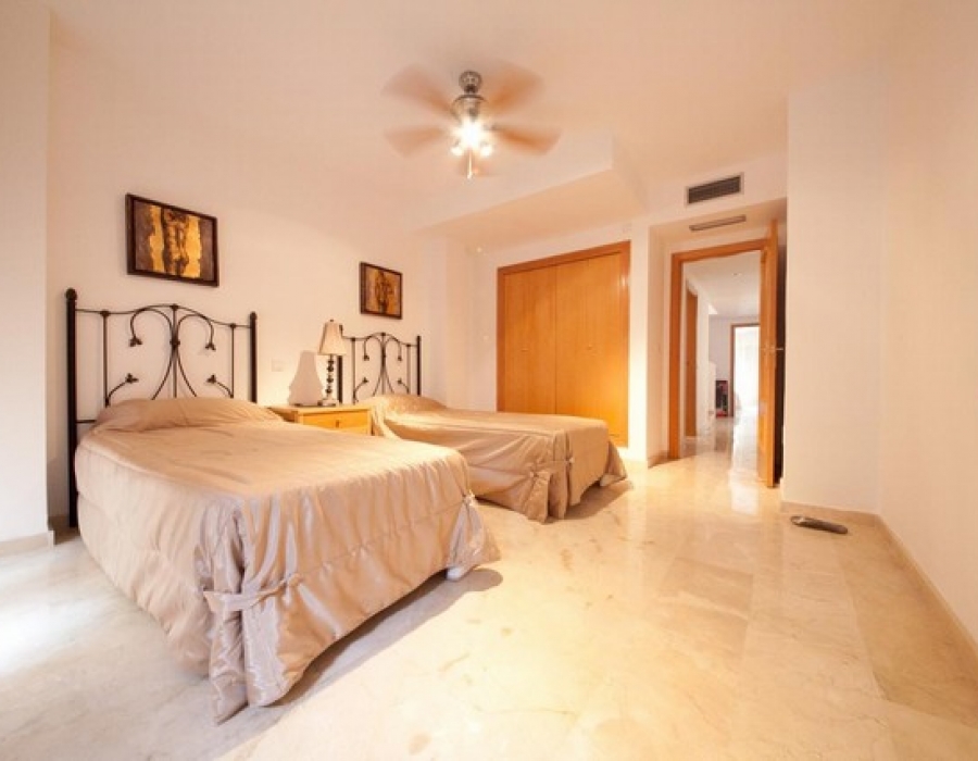 Duplex penthouse apartment in urbanization Los Cartujanos - Guadalmina Alta - Marbella