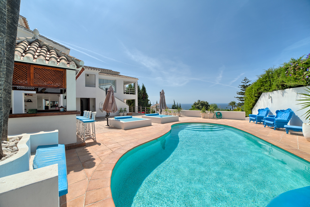 Villa for sale in El Rosario Marbella