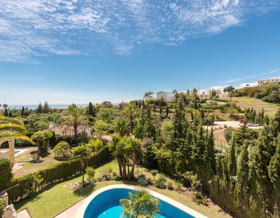 Villa for sale in Marbella Hill Club in Marbella