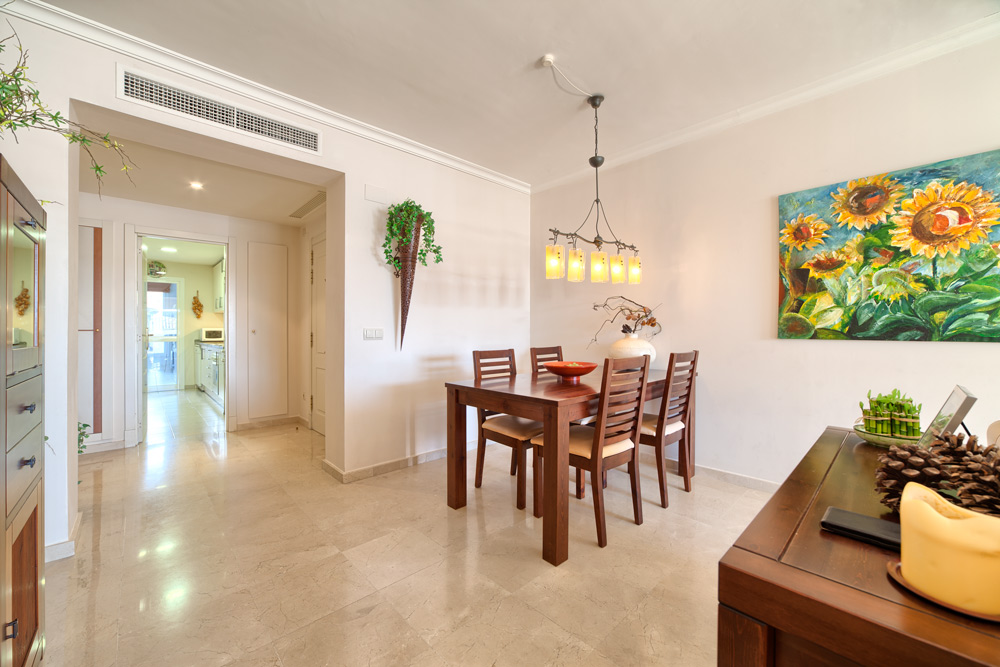 Apartment in Altos de la Quinta for sale (Benahavis - La Quinta Golf)
