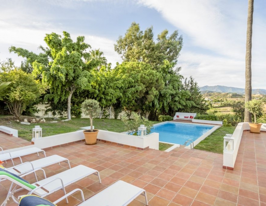 Villa in Estepona for sale (El Padron)