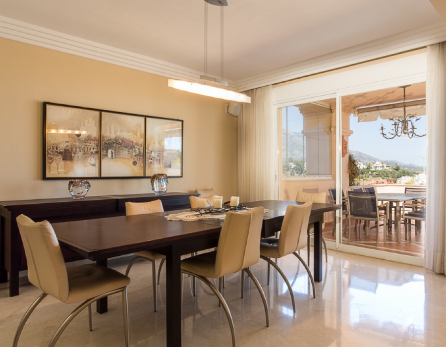 Penthouse in Nueva Andalucia for sale (Albatross Hill)