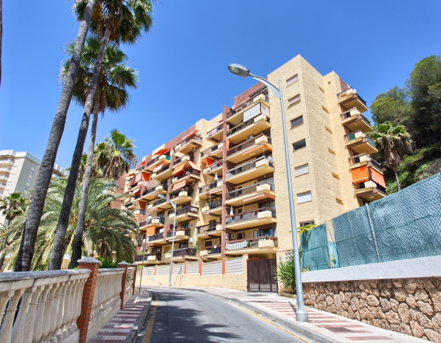 Apartment in La Carihuela for sale (Torremolinos)
