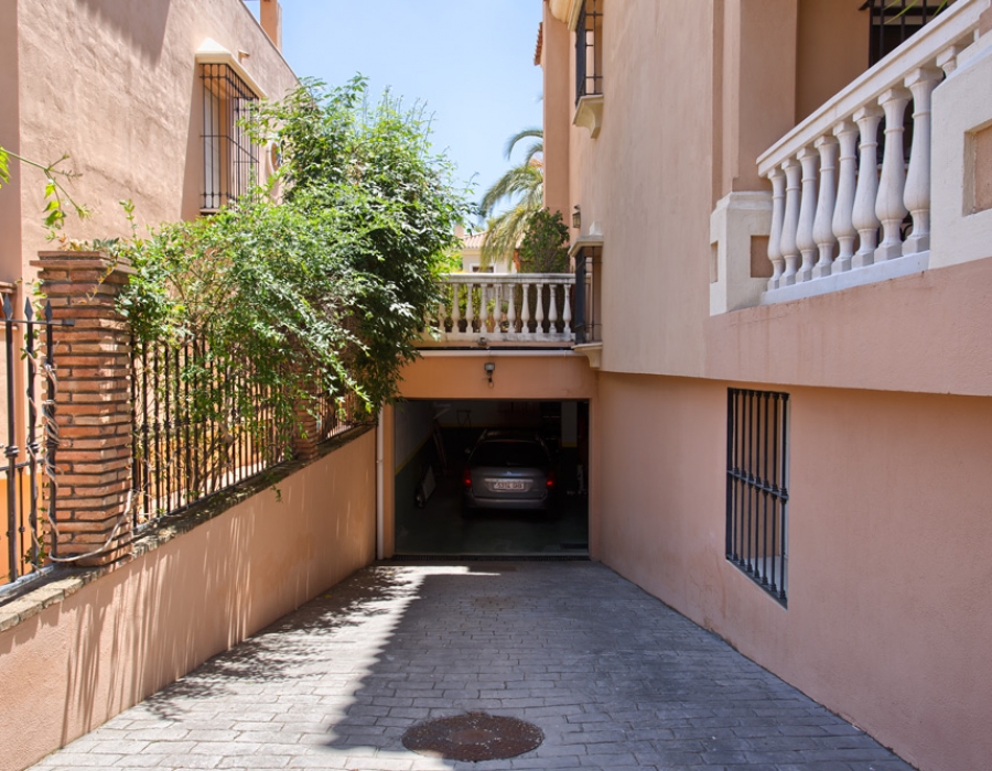 Detached villa in Marbella centre for sale