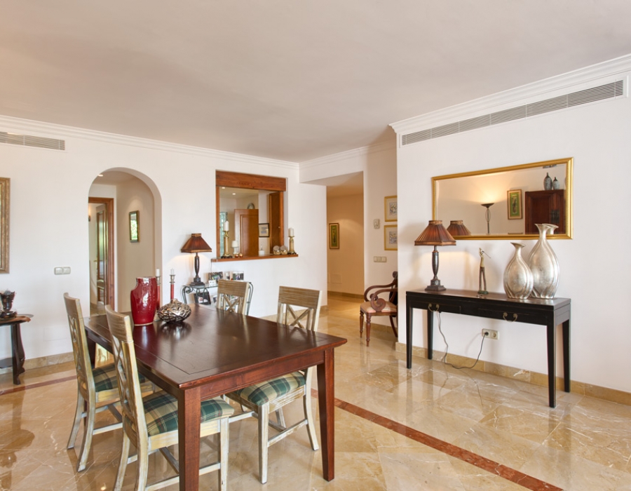 Apartment in La Quinta Golf Benahavis for sale