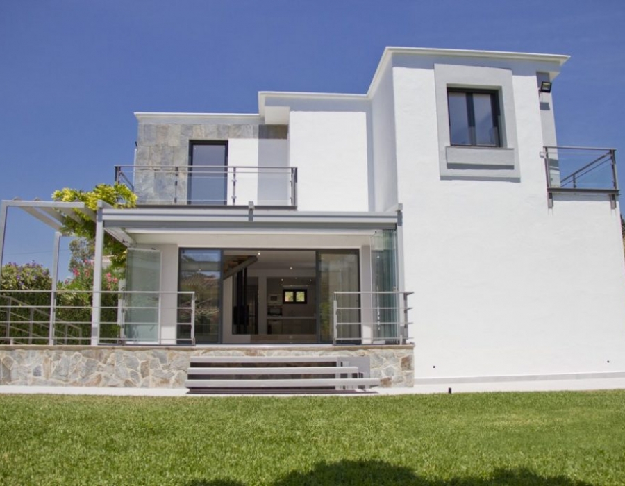 Detached villa in Puerto Banus for sale