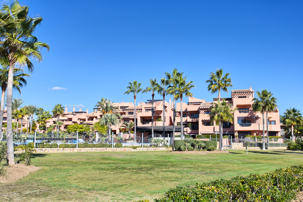 Penthouse for sale in Estepona Mar Azul
