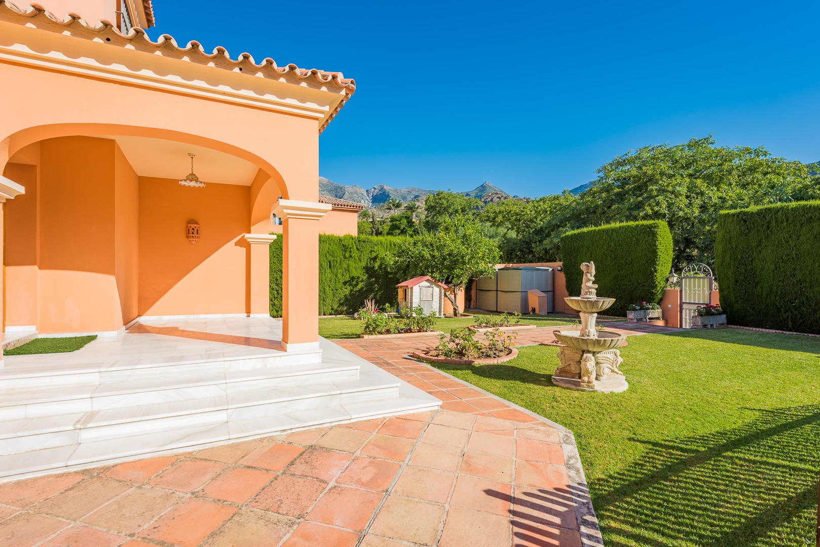 Villa in Huerta del Prado Marbella for sale