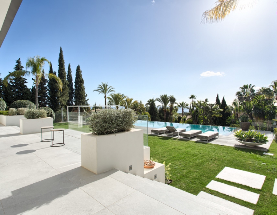 Luxury villa in Marbella Hacienda las Chapas for sale