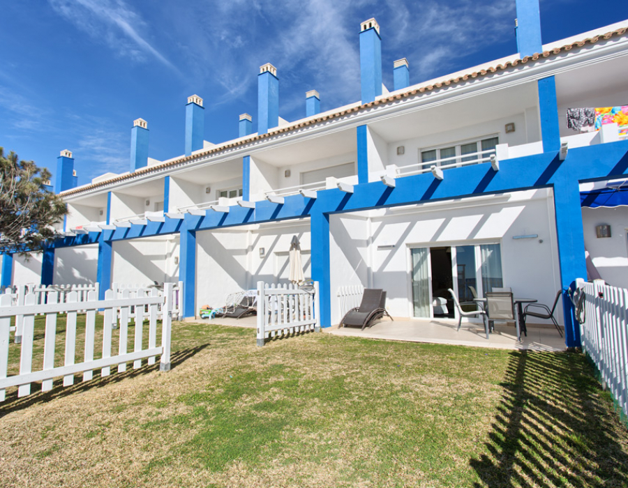Beach house in Estepona (El Saladillo) for sale
