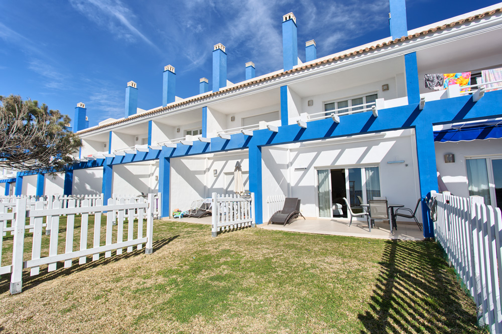 Beach house in Estepona (El Saladillo) for sale